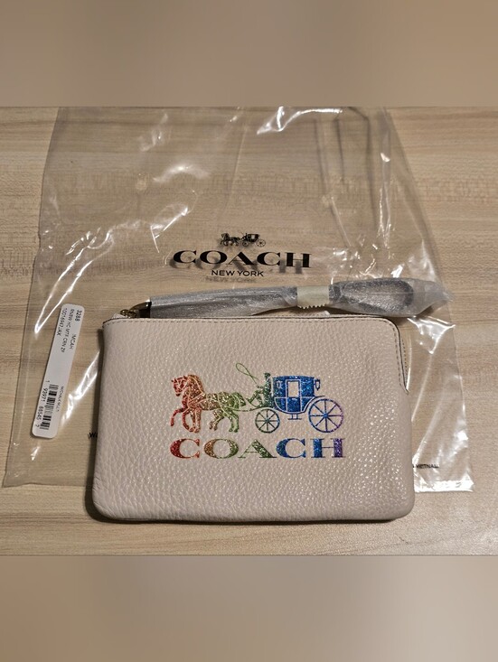 Coach Accessories - Coach 3288 Corner Zip Wristlet With Rainbow Horse And Carriage New